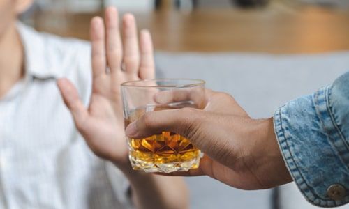 Alkol Tüketimi Hemoroidal Hastalığı Artırır Mı?